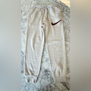 Nike Men’s Jogger Sweatpants in special color Bone with Embroidery